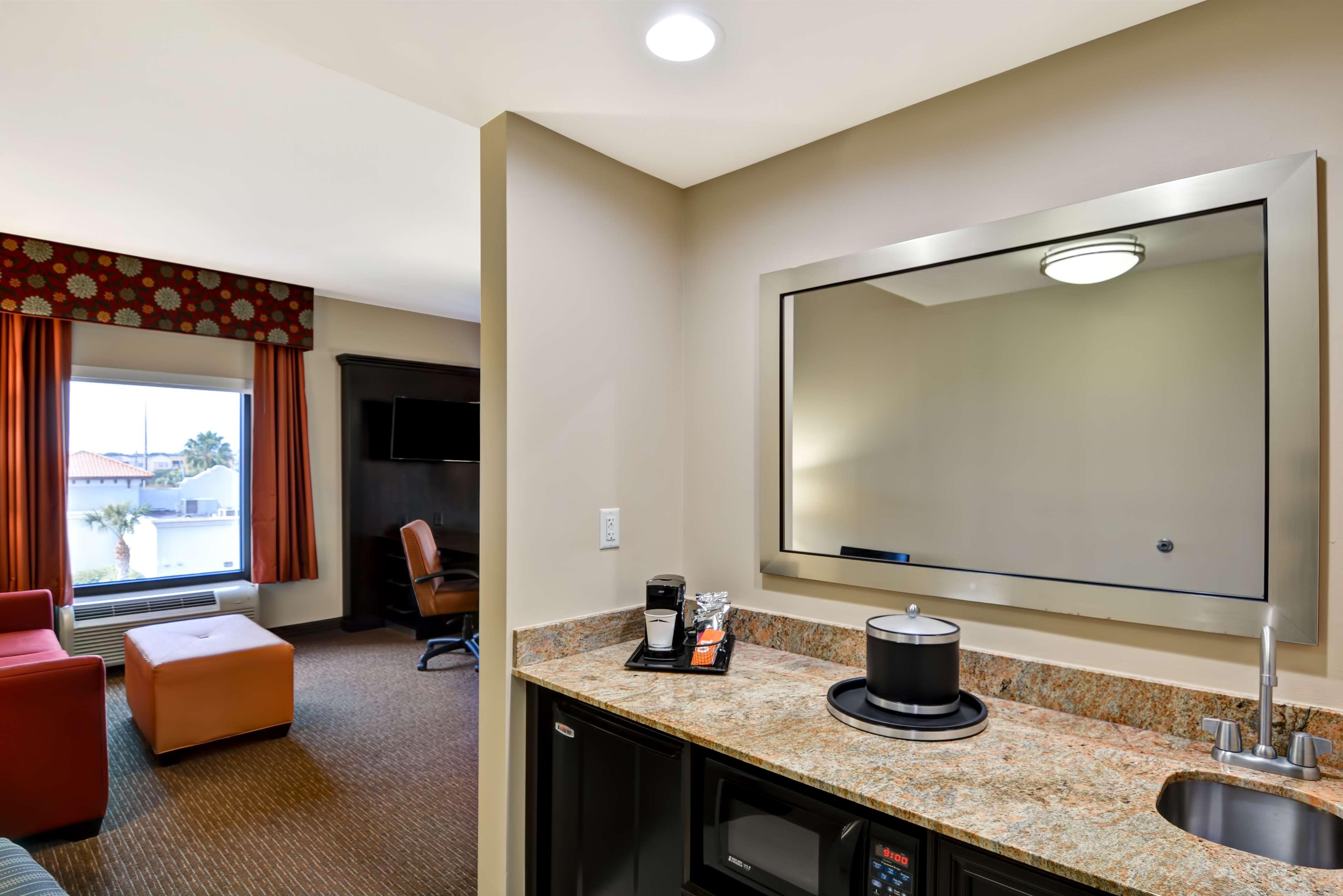 Hampton Inn & Suites Tampa Northwest/אולדסמאר מראה חיצוני תמונה